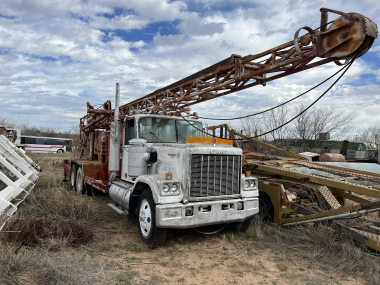 1975 General foundation truck 1